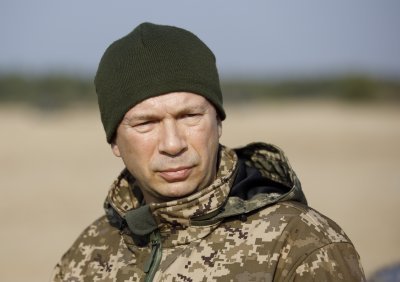 депутатите украйна събират подписи отстраняването сирски