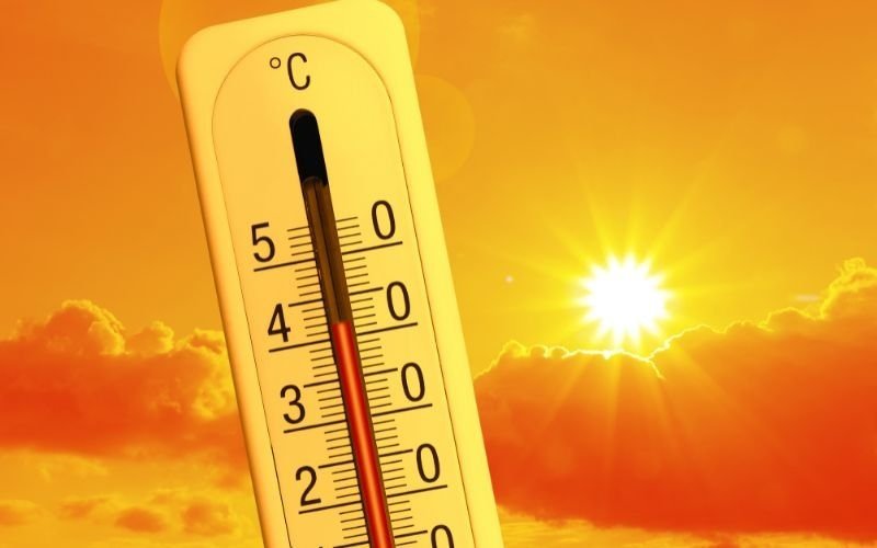 Слънце и жеги до 39&deg;C, следобед гръмотевични бури над Западна България