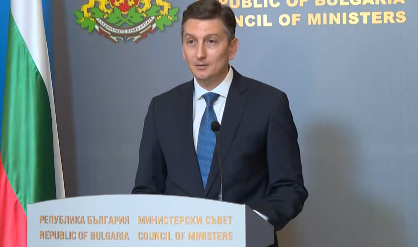 министър василев отговори икт сектора фирми получили милиони обществени поръчки без конкуренция