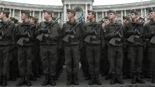 австрия увеличи срока задължителната военна служба