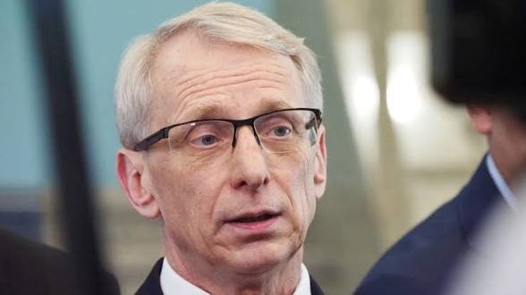 Николай Денков: Управляващите започнаха масови смени на шефовете на РУО