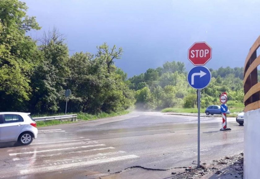 Ограничават движението по пътя София&ndash;Перник при Владая днес