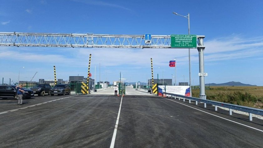 Русия и Северна Корея откриха първия автомобилен мост, свързващ двете страни