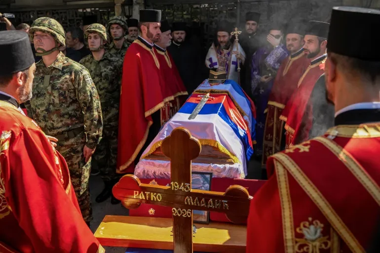 босна изтегля дипломатическия персонал сърбия погребението ратко младич