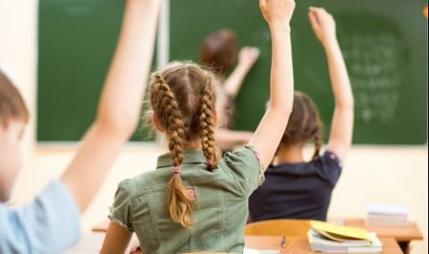 250 500 евро струва подготовката ученик новата учебна година