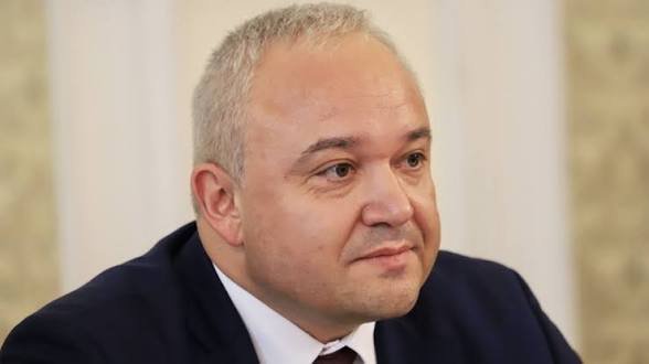 Радев, престани да се излагаш! Демерджиев ти &ldquo;отскубна&rdquo;мозъка!