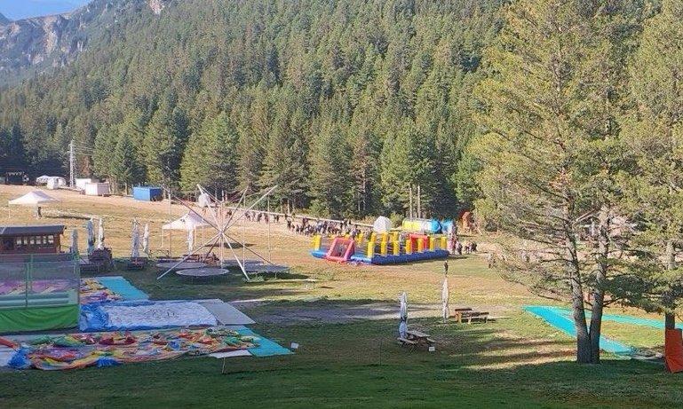 400 души покориха върха по време на мащабен тиймбилдинг в Мальовица