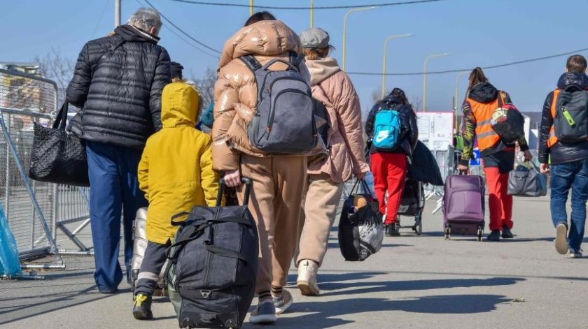 indipendent украински бежанци вкарват незаконно деца великобритания