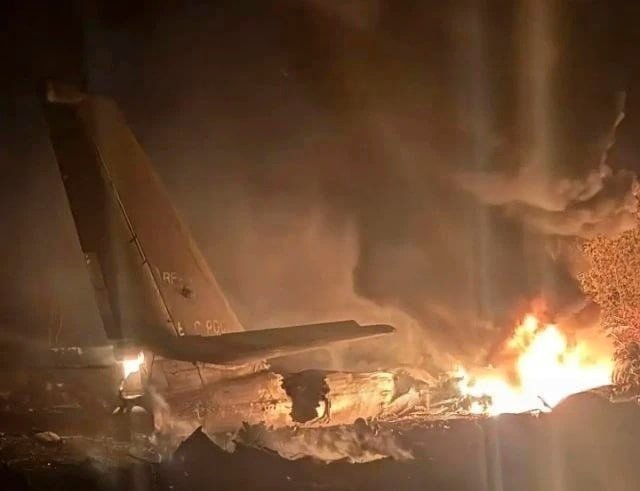 видео военен самолет разби русия шестима загинаха