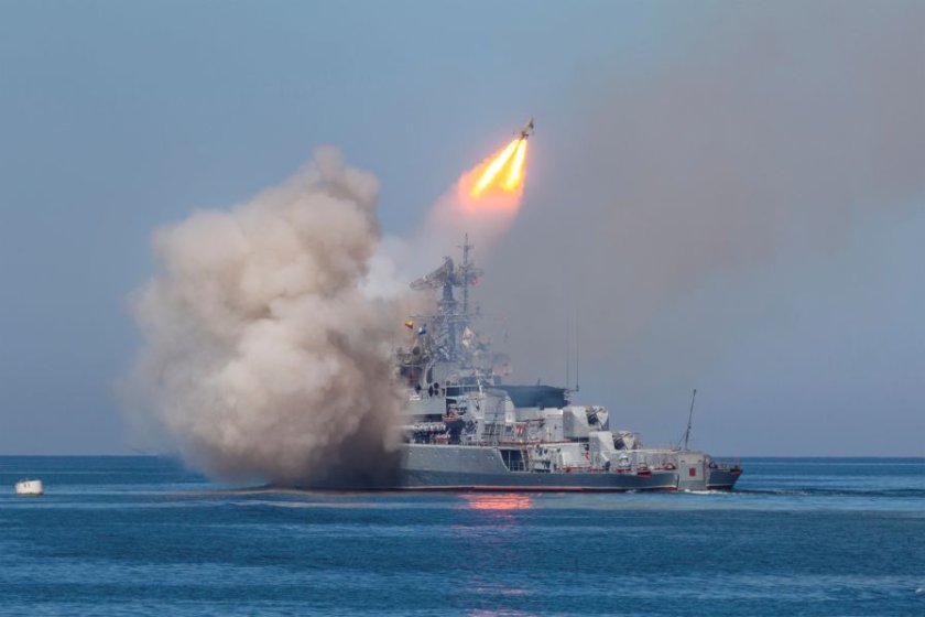 Експерти: Атаките срещу кораби в Черно море поставят нови рискове за България