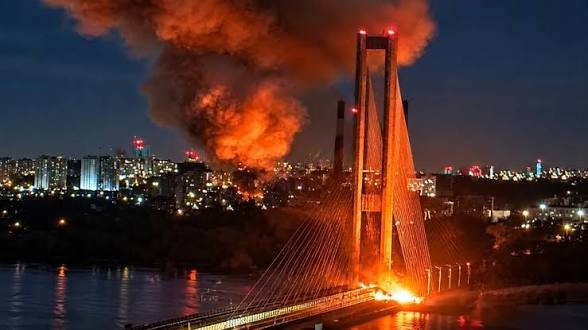 Русия засили ударите по мостовете в Киев: Пет от шестте основни съоръжения са ограничени