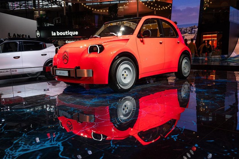 легендата citroeumln 2cv завръща електрическият наследник струва около 000 евро