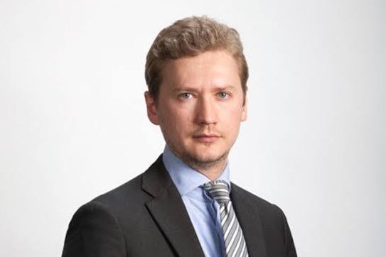 руски анализатор сащ прехвърлят тежестта украйна европа замести