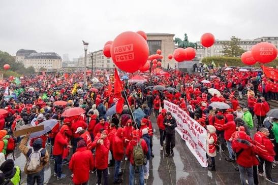 европа пламъци хаос проблемите имиграцията бюджета влошават