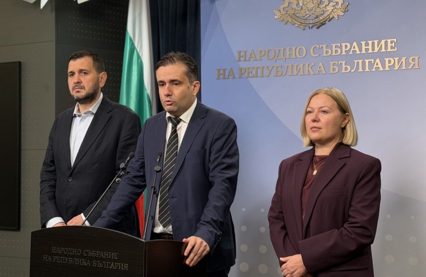 Божанов: За пореден път управляващите скриха случая с помилваните наркотрафиканти (ВИДЕО)