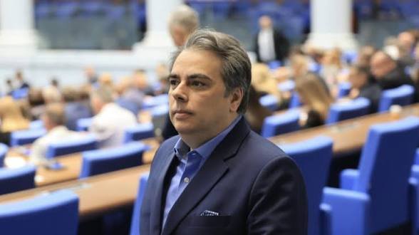 Асен Василев призова за по-висока избирателна активност: Да изберем президент, от когото няма да ни е срам