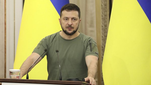 зеленски подъл удар залужни армията настоява спешна мобилизация 400 500 хиляди украинци
