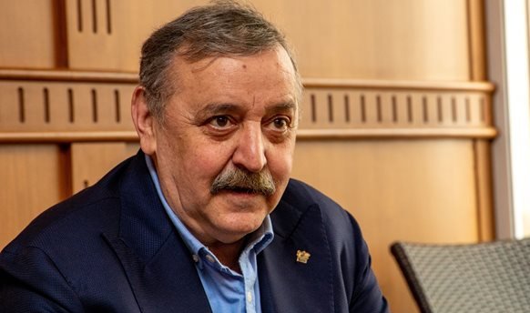 проф кантарджиев призив ваксинират децата персоналът зимните курорти морбили