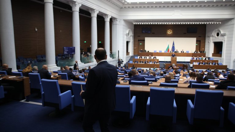 народното събрание излезе почивка изобщо заработило