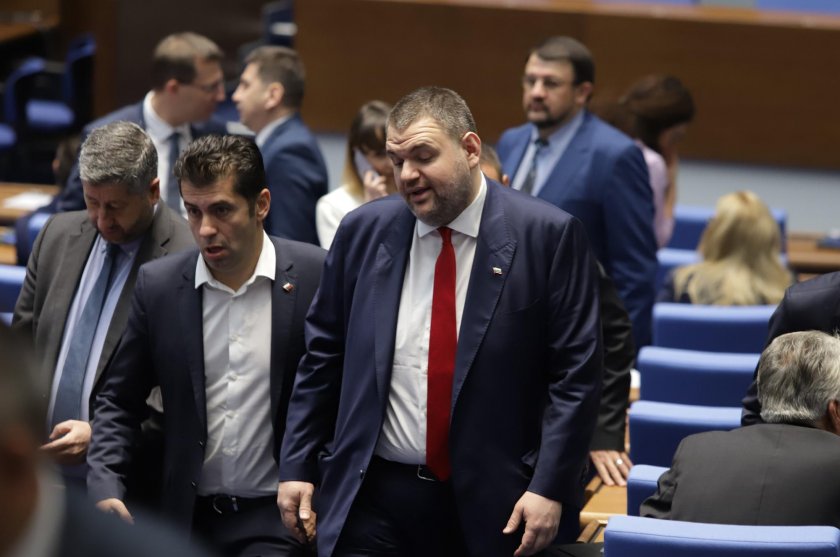 социологът първан симеонов герб дпс всмукват пеевски извзе цялото политическо говорене