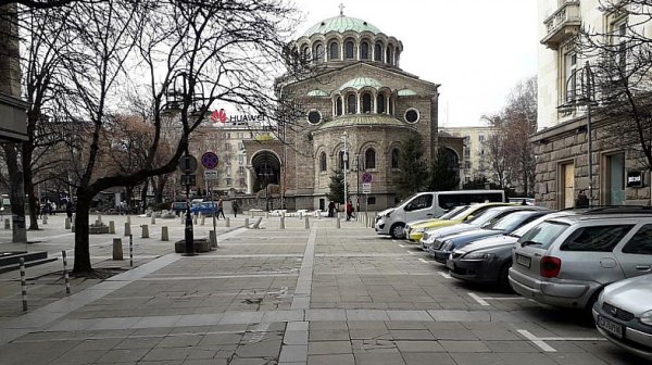площад bdquoсвета неделя вече пешеходци