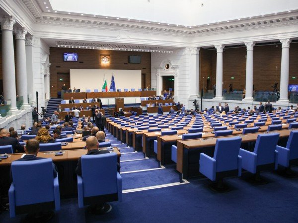 парламентът прие проектобюджета 2024