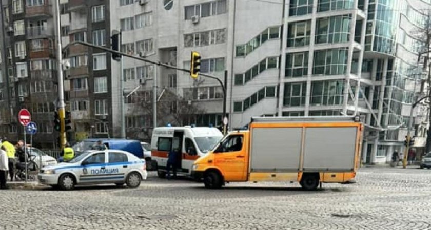 шофьор бус помете три жени две деца софия