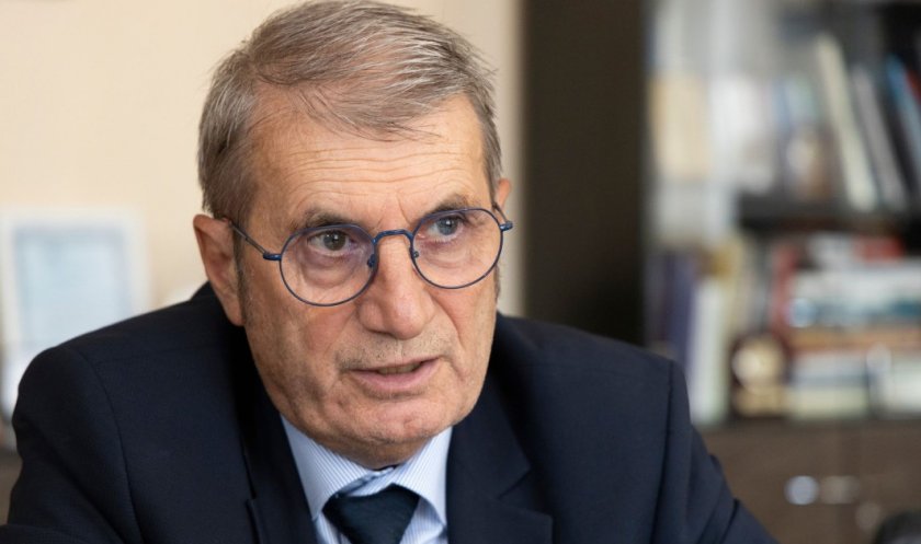 здравният министър остана министър ротацията