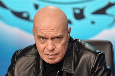 Слави за Кирил Петков: Държи се като изоставено гадже на Борисов и носи странни гащи