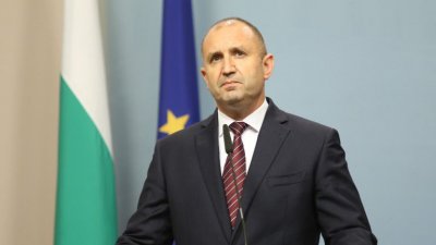 Радев предупреждава за риск от глобален военен сблъсък
