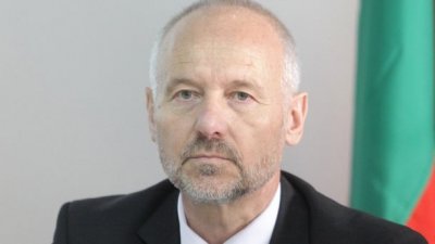 Тагарев забърка нов скандал! Този път тормози съветничката на секретаря на Румен Радев Жанет Пашалиева