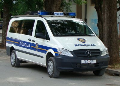 Хърватската полиция разследва българи за нелегален трафик на мигранти в Хърватия