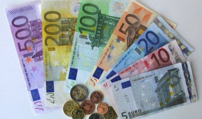 Еврото падна под 1,09 долара