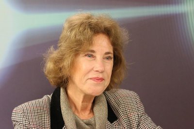 Пенсионерката &ndash; крадла на козметика от натовско летище е крайно време да млъкне