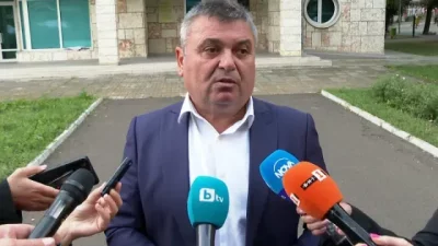 Седем души, сред които и шефът на отдел &ldquo;Миграция&rdquo; в ОД МВР-Разград са задържани за престъпна схема с визи