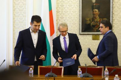 Сглобката готви скандални промени в закона за обществените поръчки &ndash; ще могат произволно да завишават цените по договорите