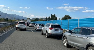 Брутално задръстване на ГКПП Кулата-Промахон в посока София