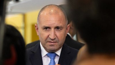 Радев предупреждава за риск от глобален военен сблъсък