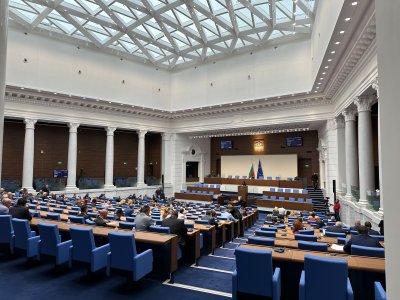 След ваканция &ndash; във ваканция. Депутатите ще работят до края на септември
