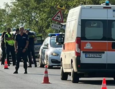 Бус с мигранти катастрофира на АМ &ldquo;Тракия&rdquo; след гонка с полицията