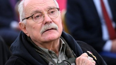 YouTube блокира канала на руския режисьор Никита Михалков