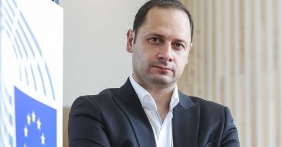 Петър Витанов: Днешната "Сглобка" е отвратително явление, в дъното като първопричина за нея стои Корнелия Нинова