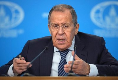 Западът не иска мир в Украйна, която оцелява само от &bdquo;западните подаяния&ldquo;
