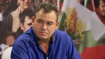 Богомил Бонев: Очевидният безродник, инсталиран за военен министър, иска да променя образованието за да обезличи нас и историята ни!