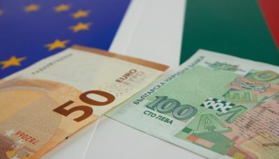 КС: Няма да има референдум за еврото