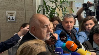 Борисов се захапа с Найо Тицин. Журналисти го питат Найо ли управлява държавата (ВИДЕО)