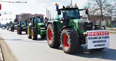 Земеделците продължават протестите в цялата страна