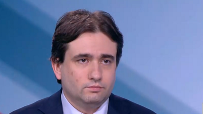 Божанов: Съдбата на кабинета не може да зависи от това кой ще седне на стола на МВнР