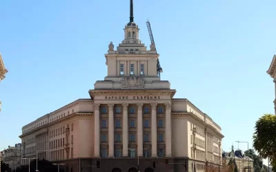 Депутатите изслушват шефовете на НАП, Агенция "Митници" и "Лукойл България"