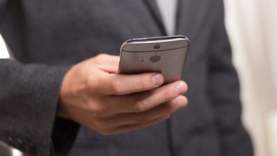 КЗП ще заседава заради цените на цените на мобилните оператори